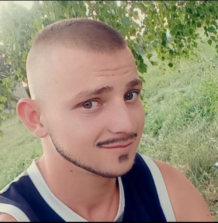  31072099  Sergii, 21 ,     