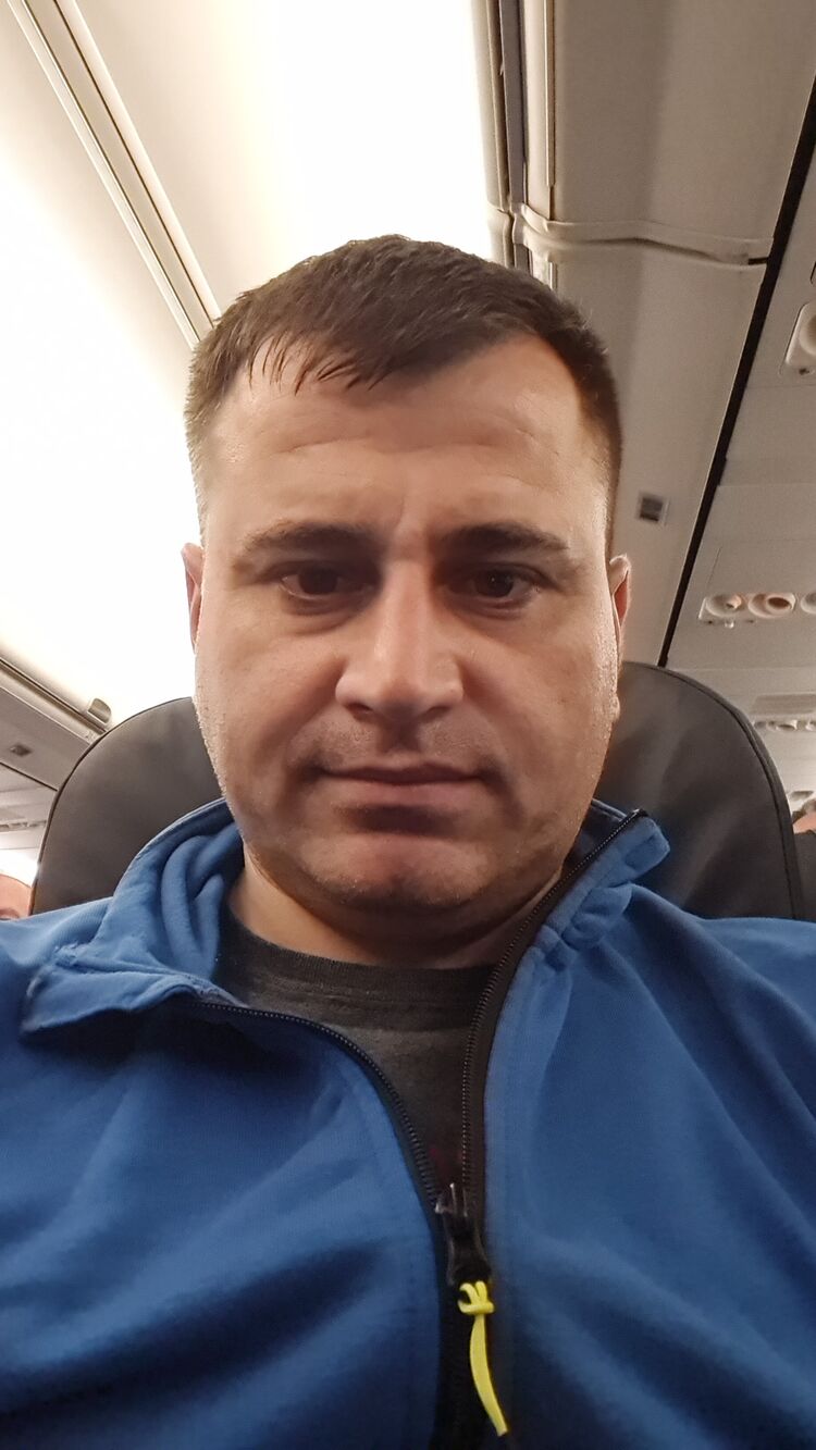  46983949  Igor, 36 ,    