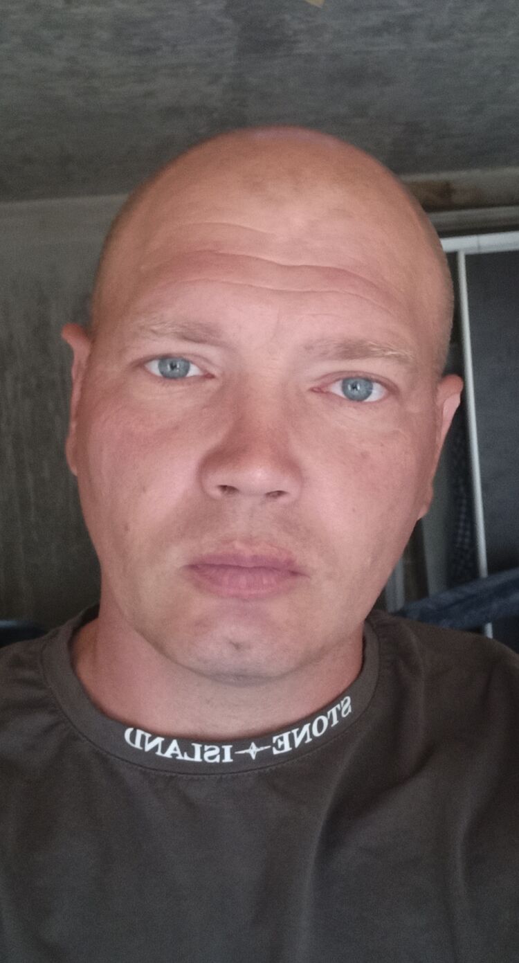  43961109  , 41 ,    --