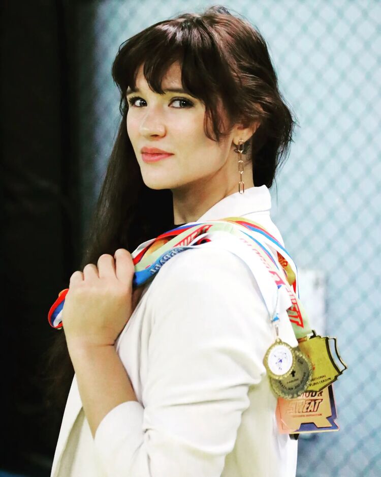  28181229  , 38 ,    -