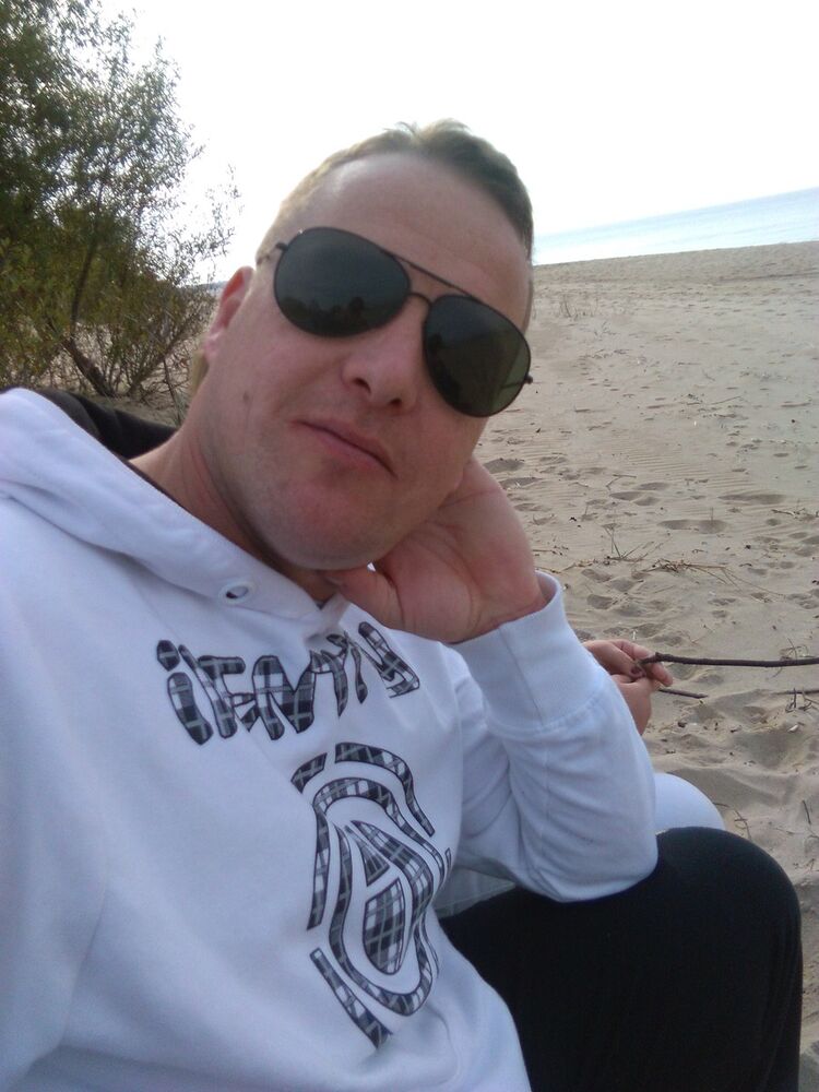  6565579  Valentin, 49 ,    
