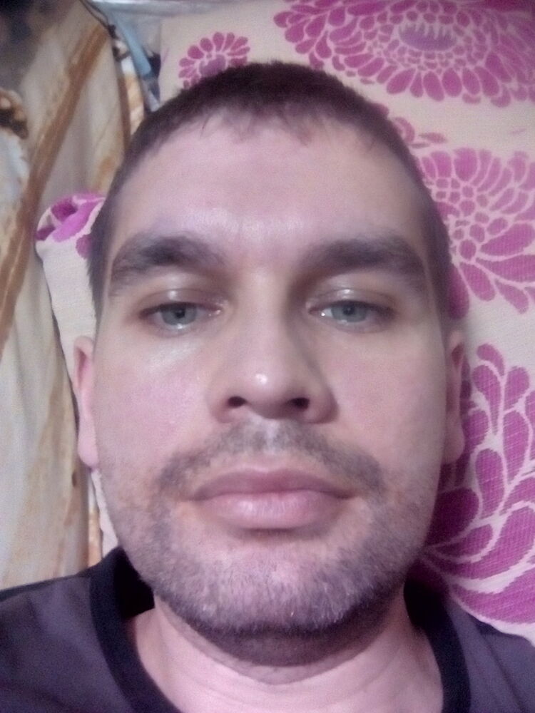  35367469  Robert, 38 ,    