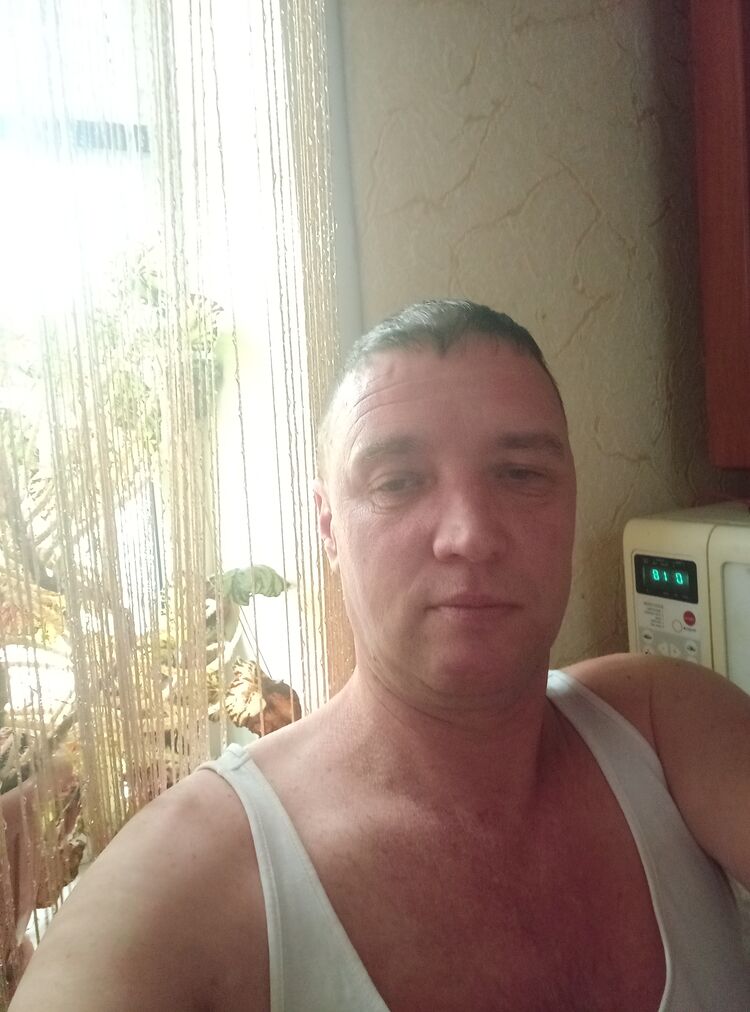  ,   Anton, 46 ,     , c 