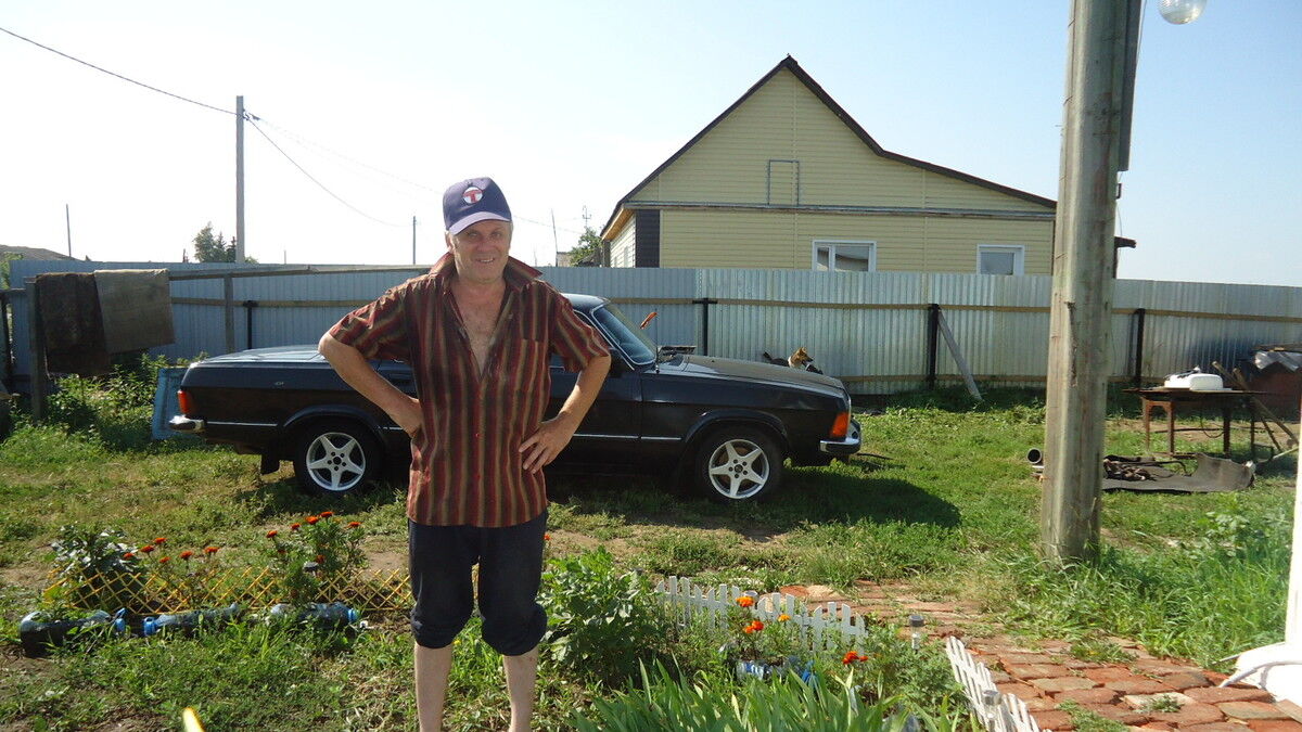  12120329  Sergei, 65 ,    