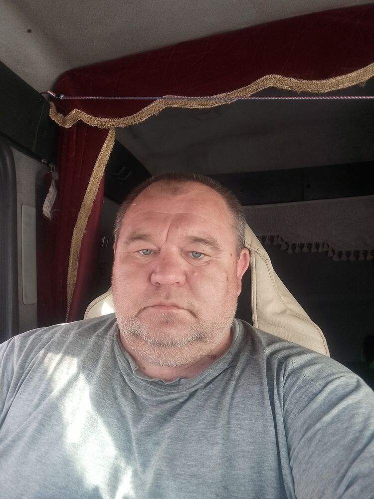  47142389  Ivan, 51 ,     
