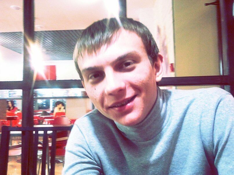  26117239  Alex, 42 ,    