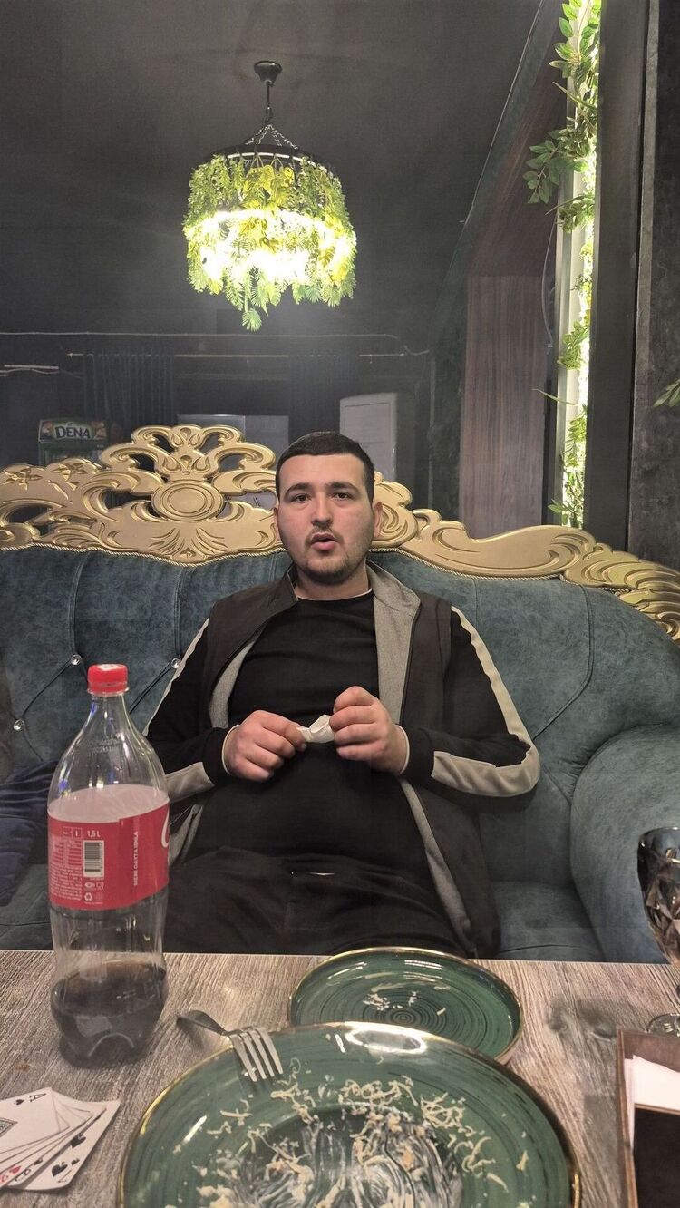  ,   Shahzod, 21 ,     , c 