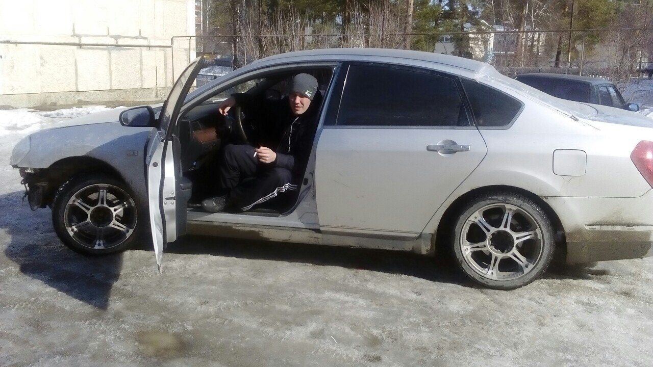  33220279  Dmitry, 40 ,    