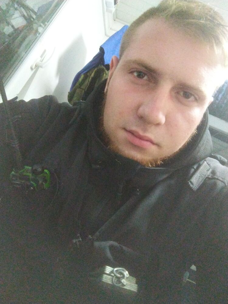  46237799  , 25 ,    