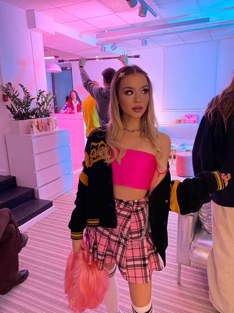  ,   , 21 ,   ,   