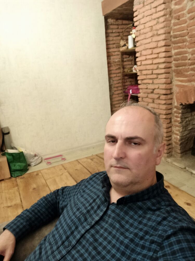  33787849  Konstantine, 50 ,    