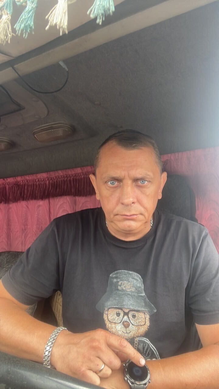  52950879  , 35 ,    