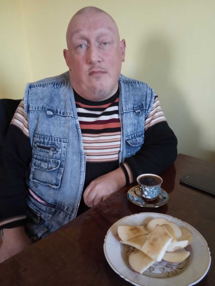  ,   Gevorg, 42 ,   ,   