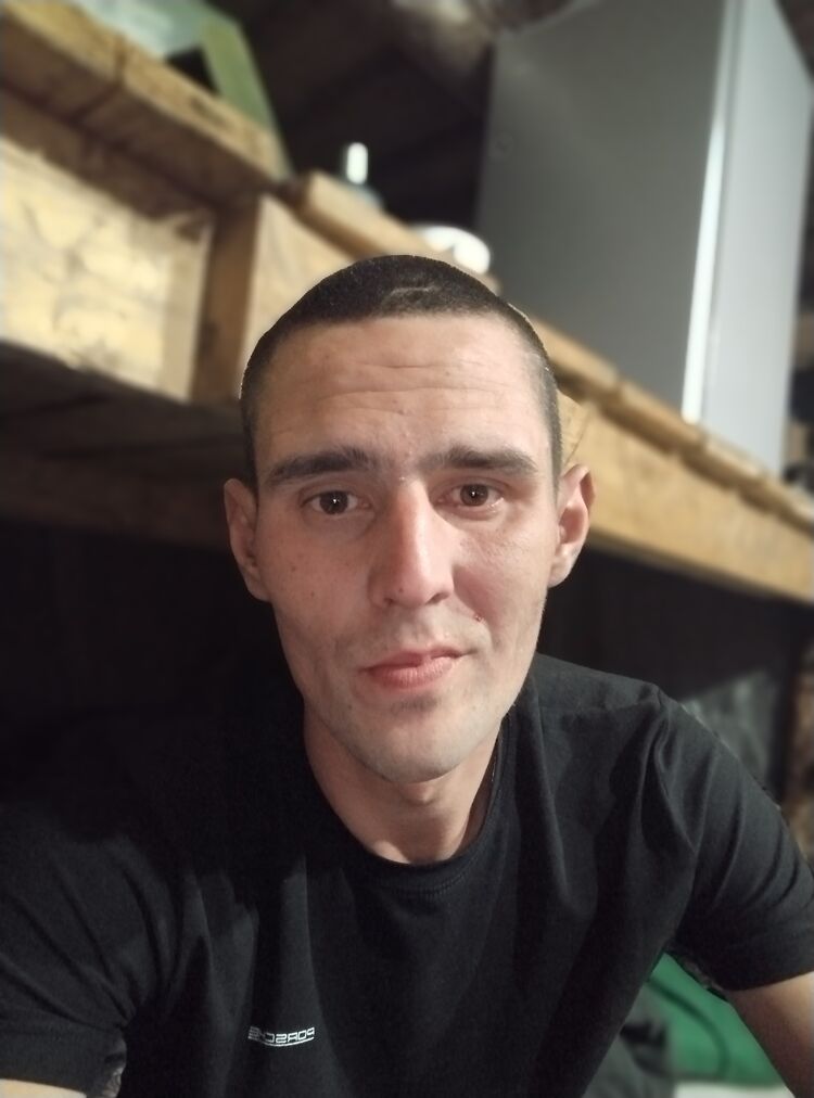  42837169  Nurik, 30 ,     