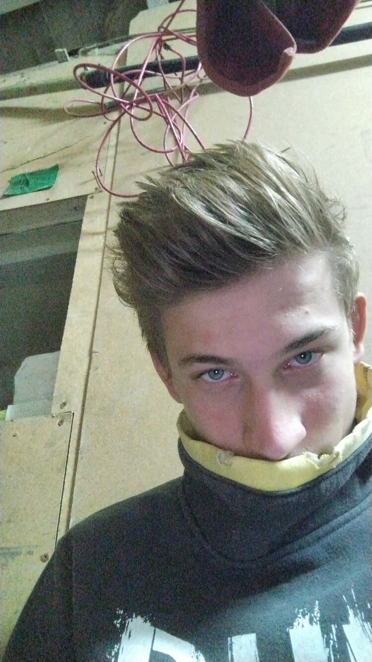  39230729  Kirill, 20 ,    