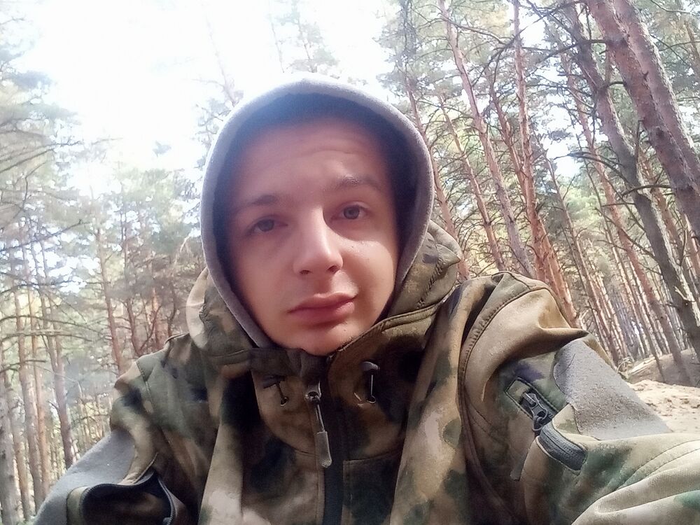  ,   Artyom, 23 ,   ,   