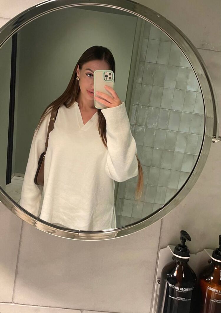  35262239  , 27 ,    --