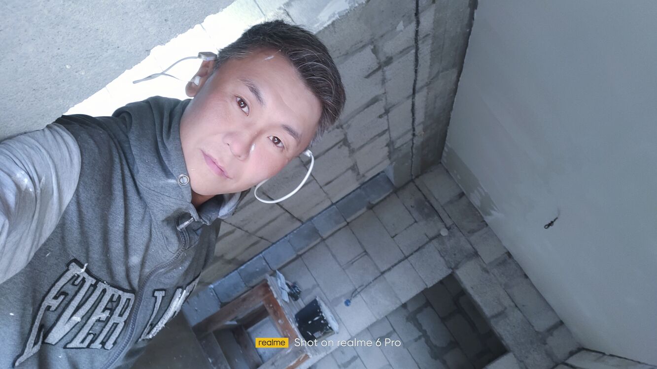  30276979  Denis, 39 ,    