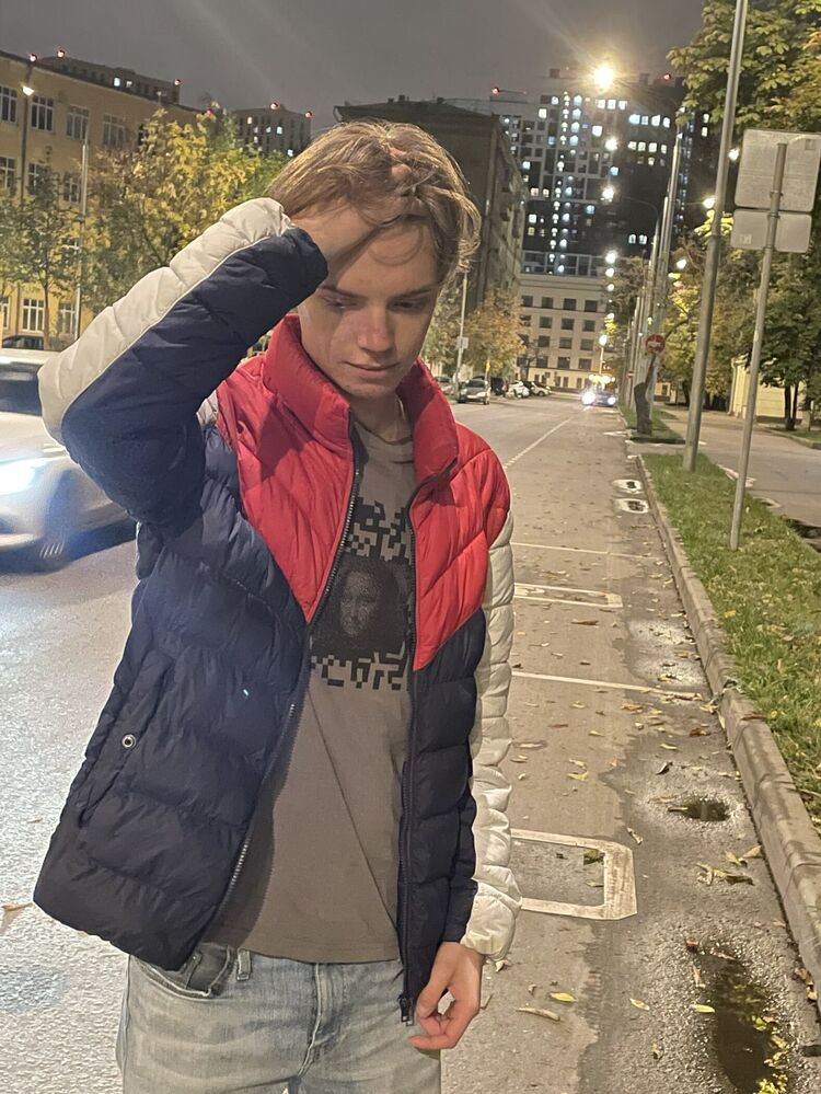 ���� 37657299 ����� ������, 21 ���, ���� ���������� � ������