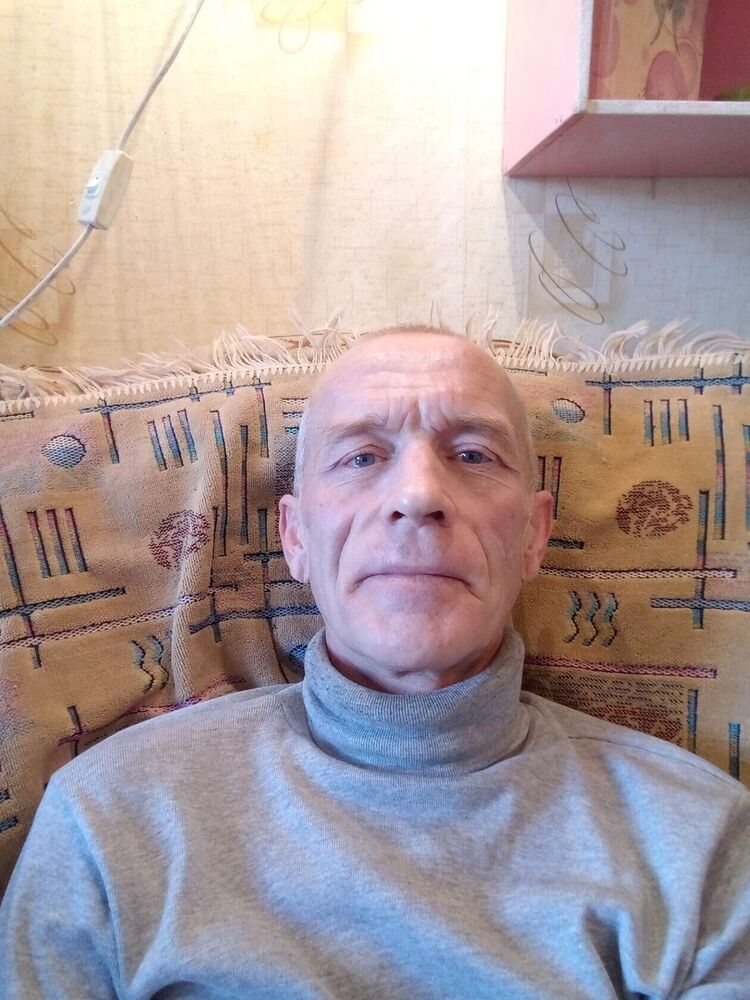  23007179  , 49 ,    