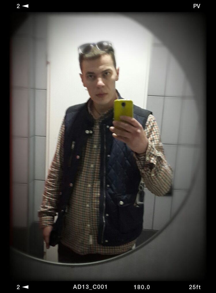  4365949  Nik, 39 ,    