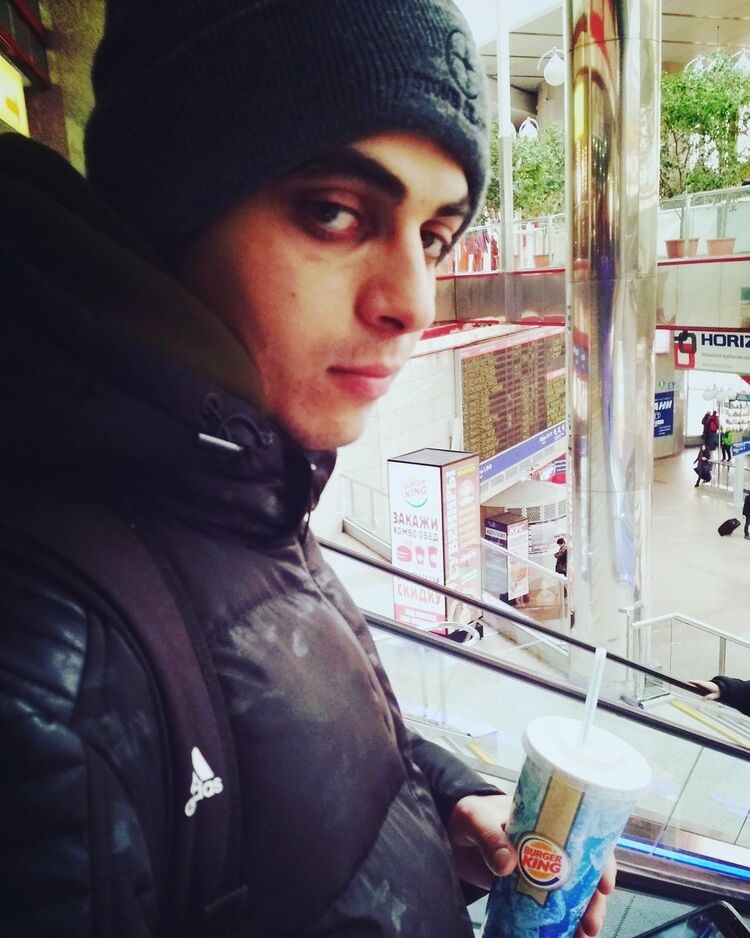  ,   Yan, 28 ,   