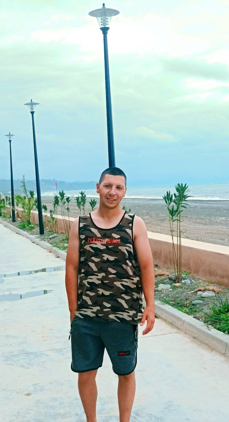  53807119  Giorgi, 32 ,    