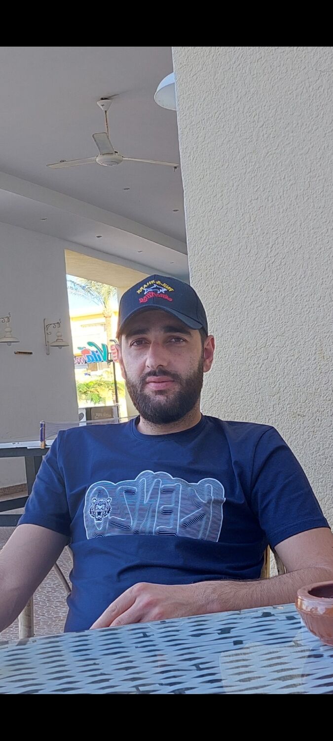 43284849  , 29 ,    