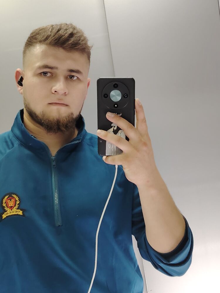  53908729  Karol, 26 ,    