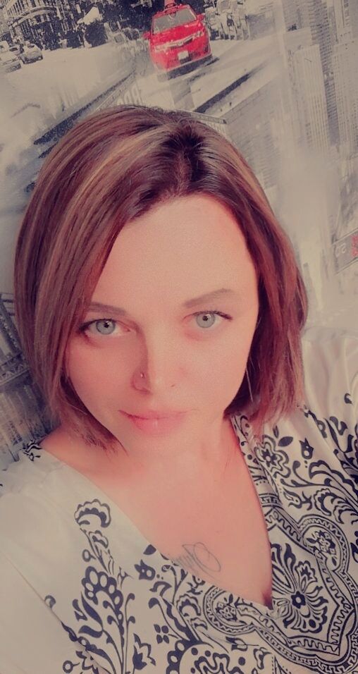  ,   Marisa, 43 ,   ,   