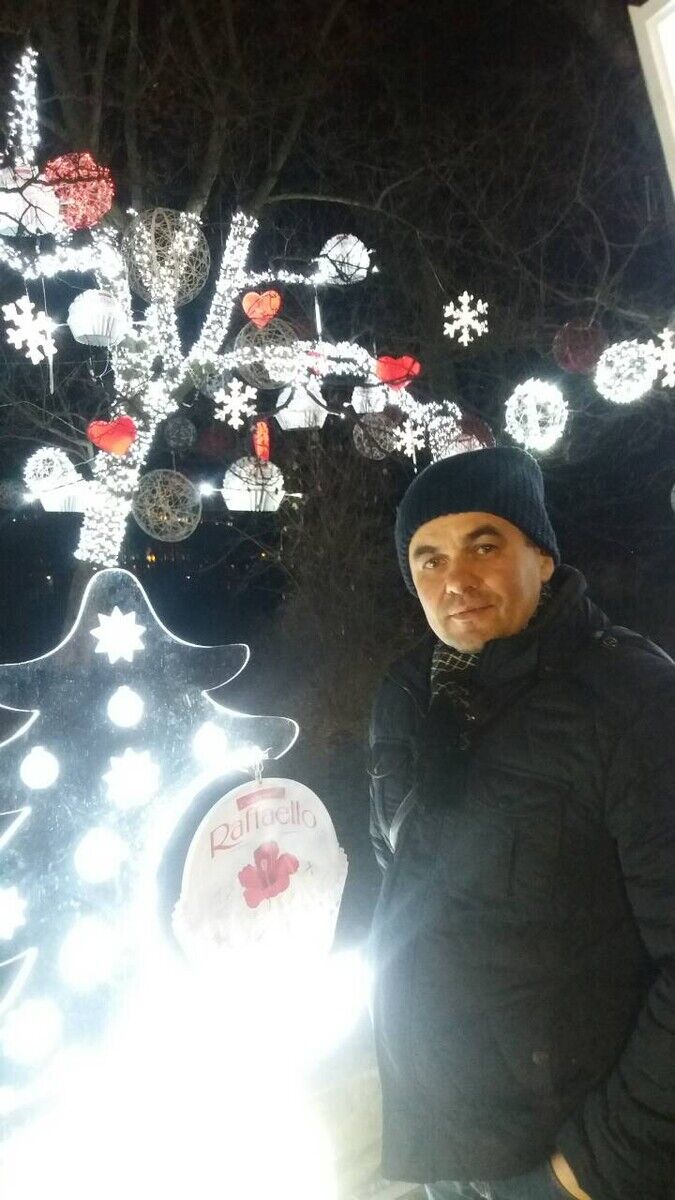  21256979  Andrey, 53 ,    