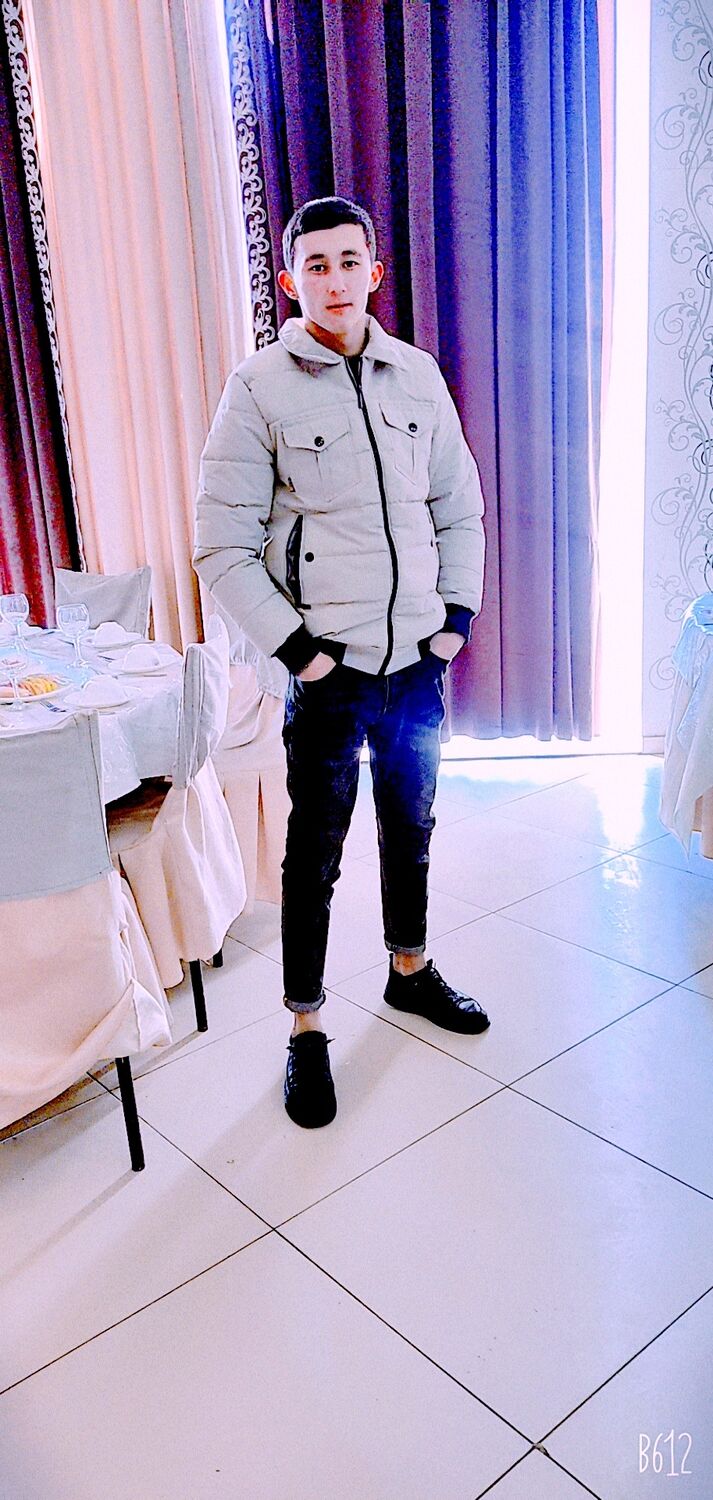 32737879  Qalandarov, 22 ,    