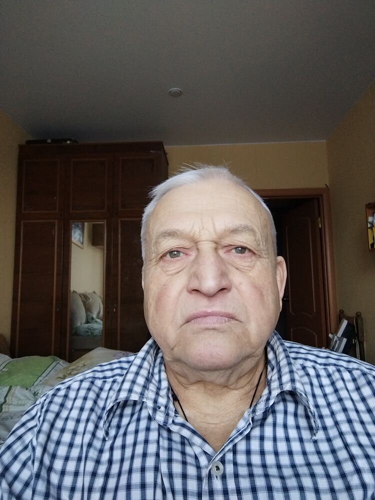  ,   Victor, 76 ,   ,   
