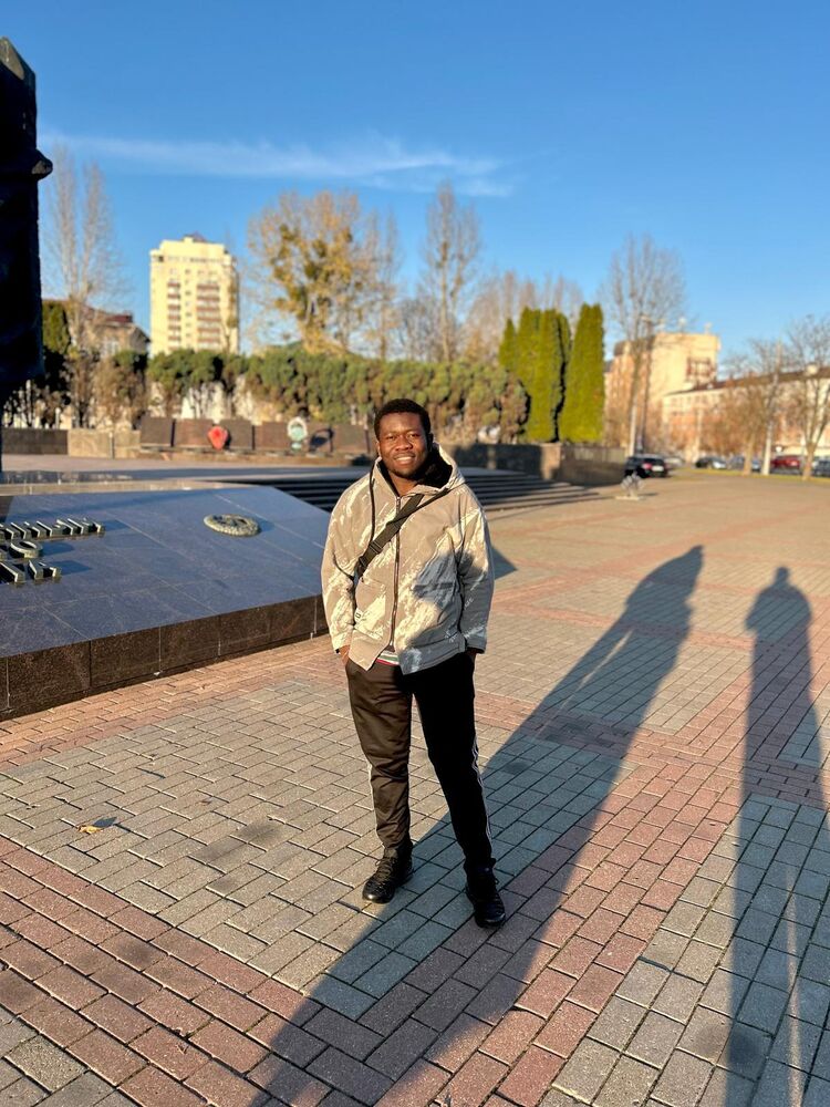  54539279  Charon, 27 ,    