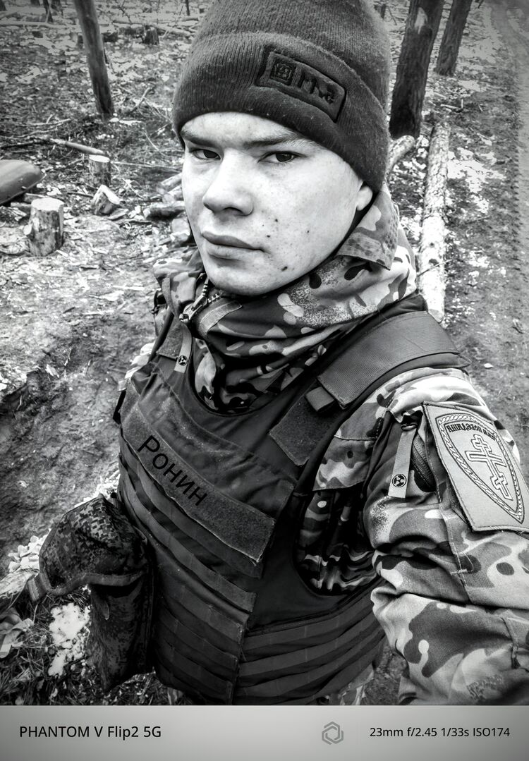  48470709  Alex, 27 ,    