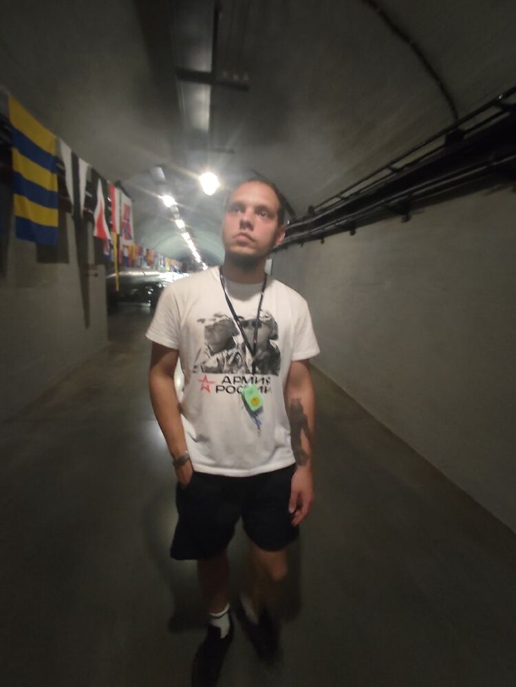  31613969  Daniel, 24 ,    