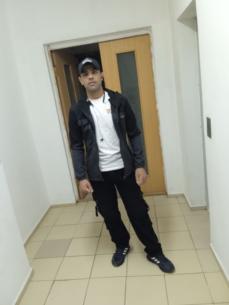  28252409  , 34 ,    