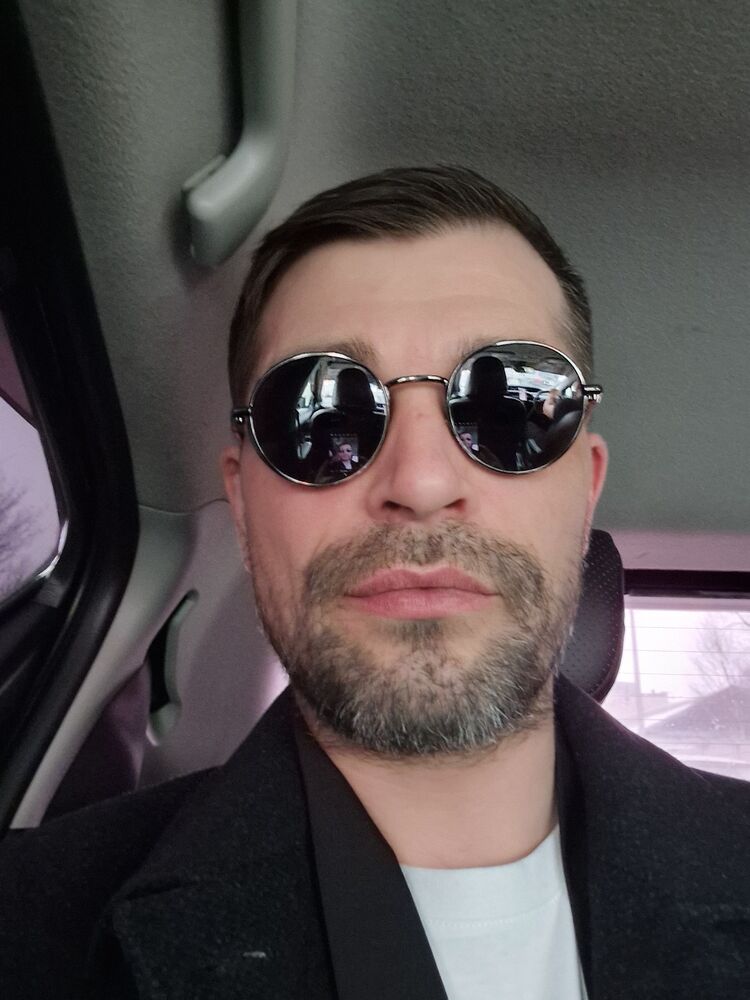  54519309  JoeMaers, 37 ,    -