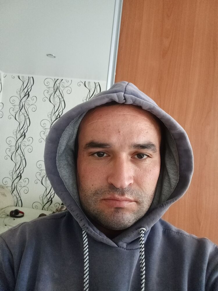  38368649  Evgij, 35 ,    