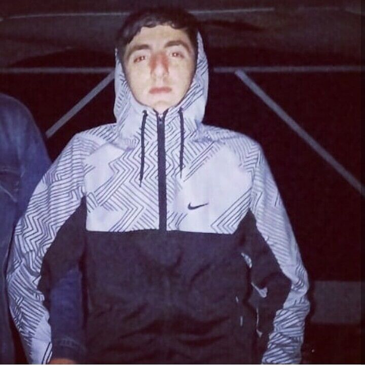  ,   Artur, 24 ,   ,   , c 