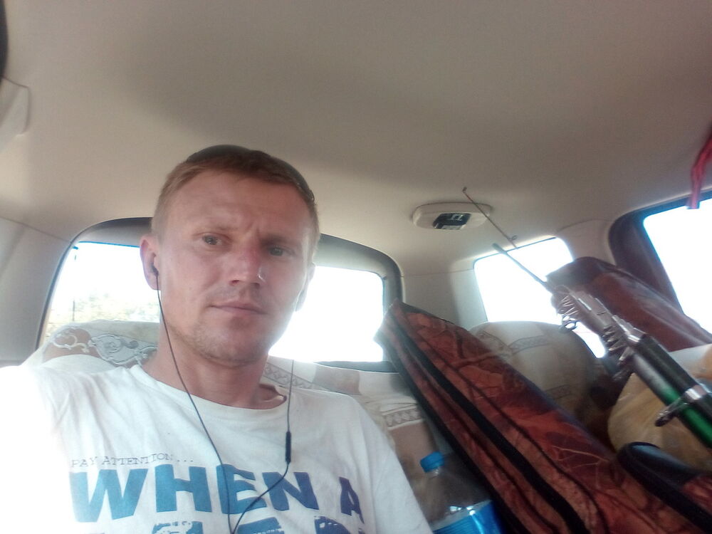  19322249  Ivan, 46 ,    