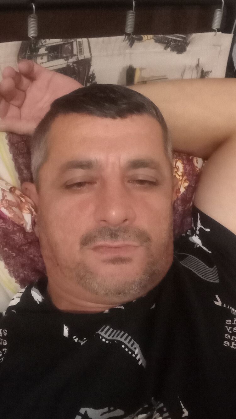  53181949  Rafik, 44 ,    