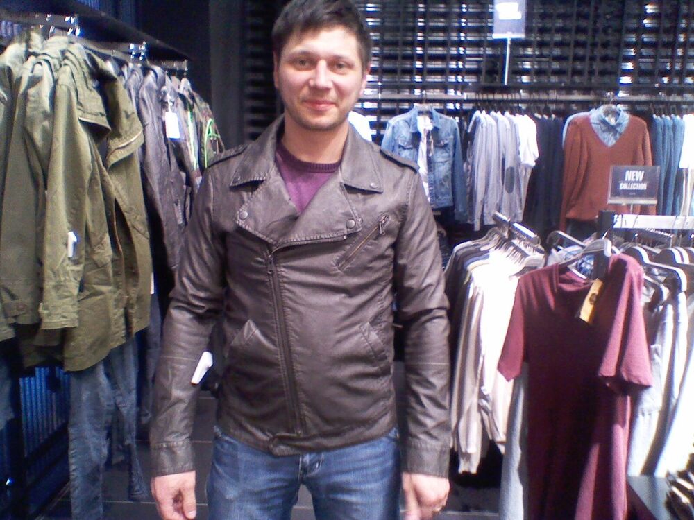  4095859  Jon, 37 ,    