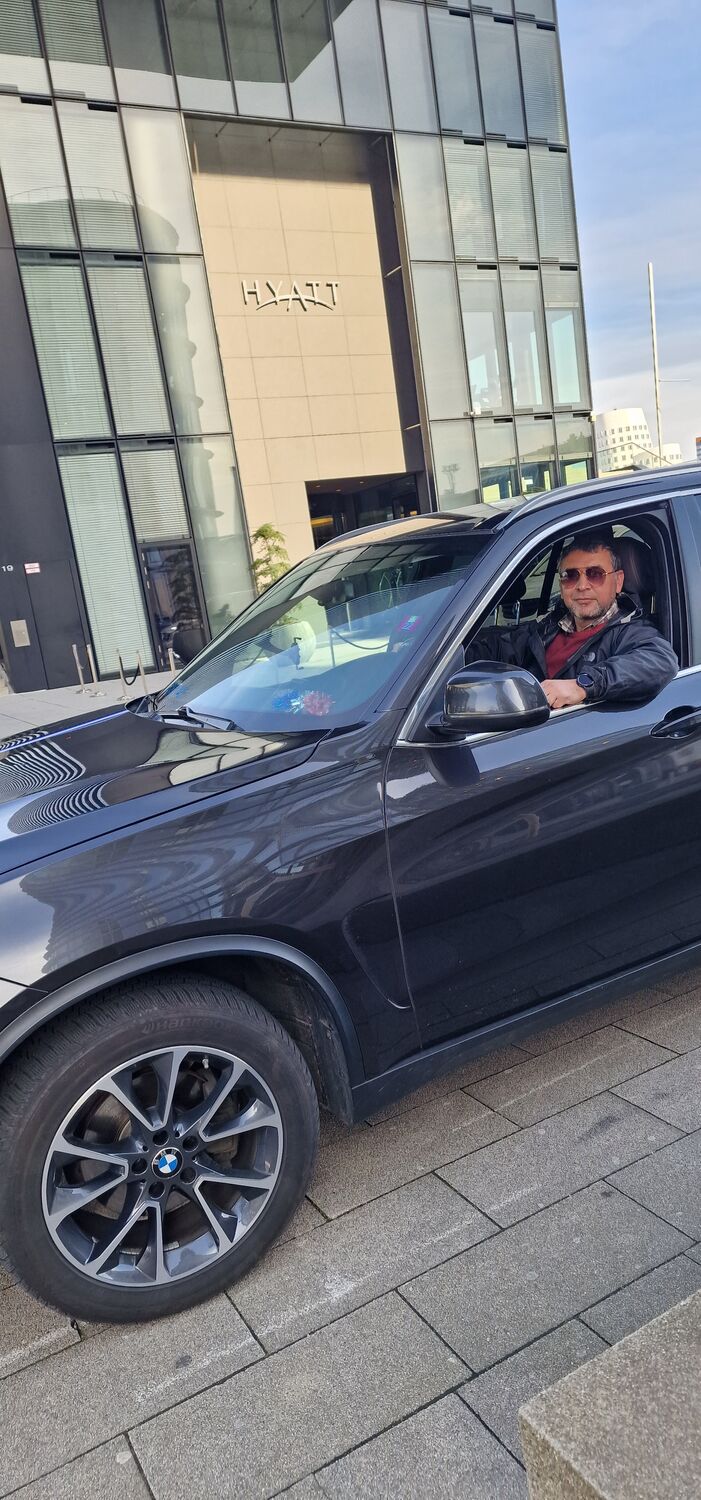  40060489  Rustam, 43 ,    