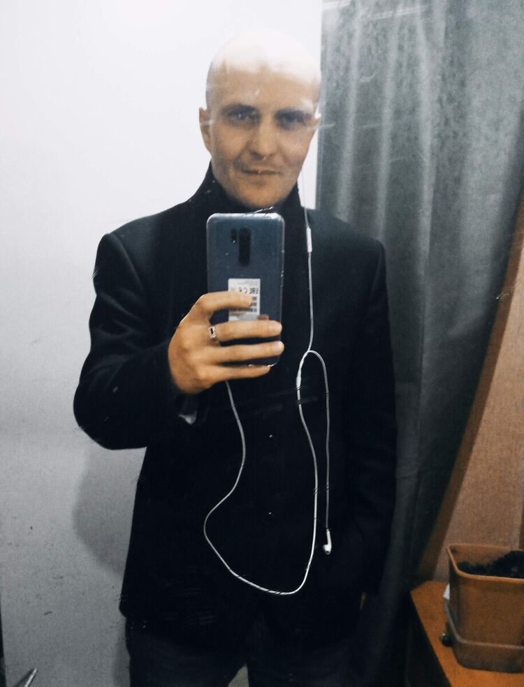  22568069  , 37 ,    