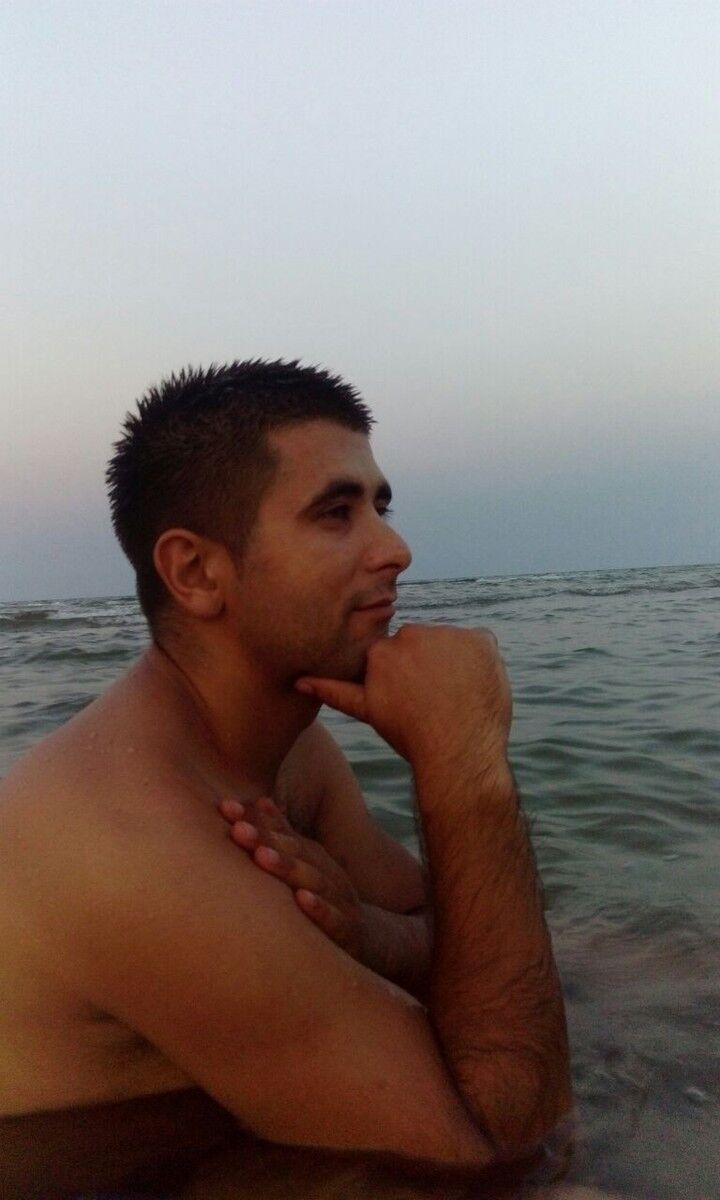  10725479  , 37 ,    