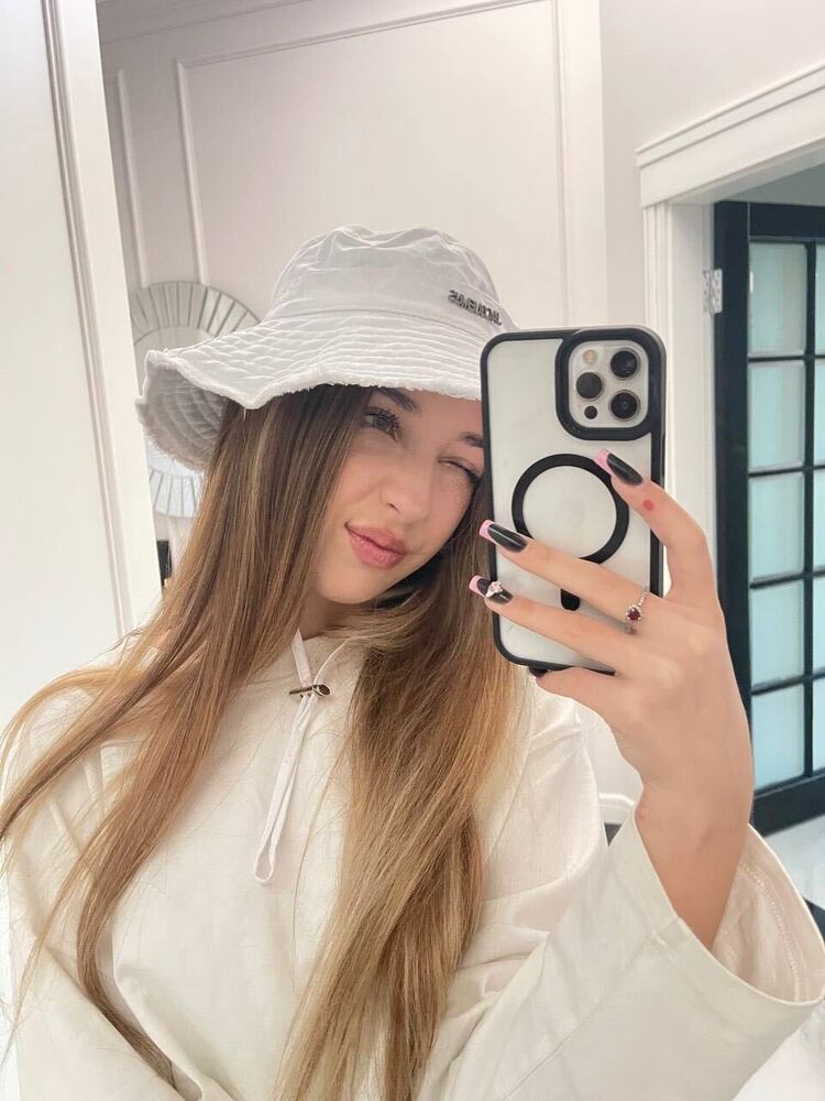  -,   , 22 ,   ,   