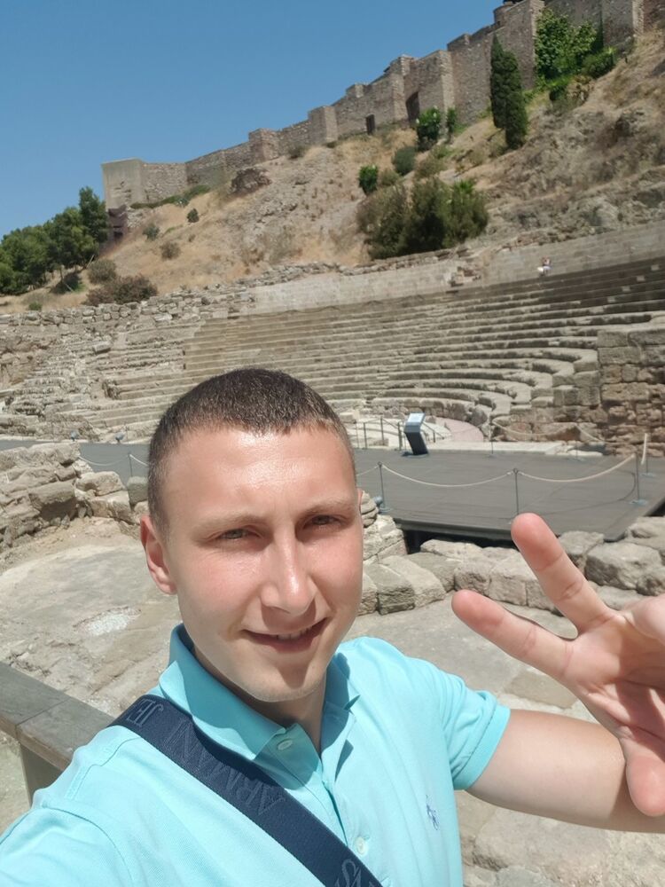  ,   Stas, 32 ,   ,   , c 