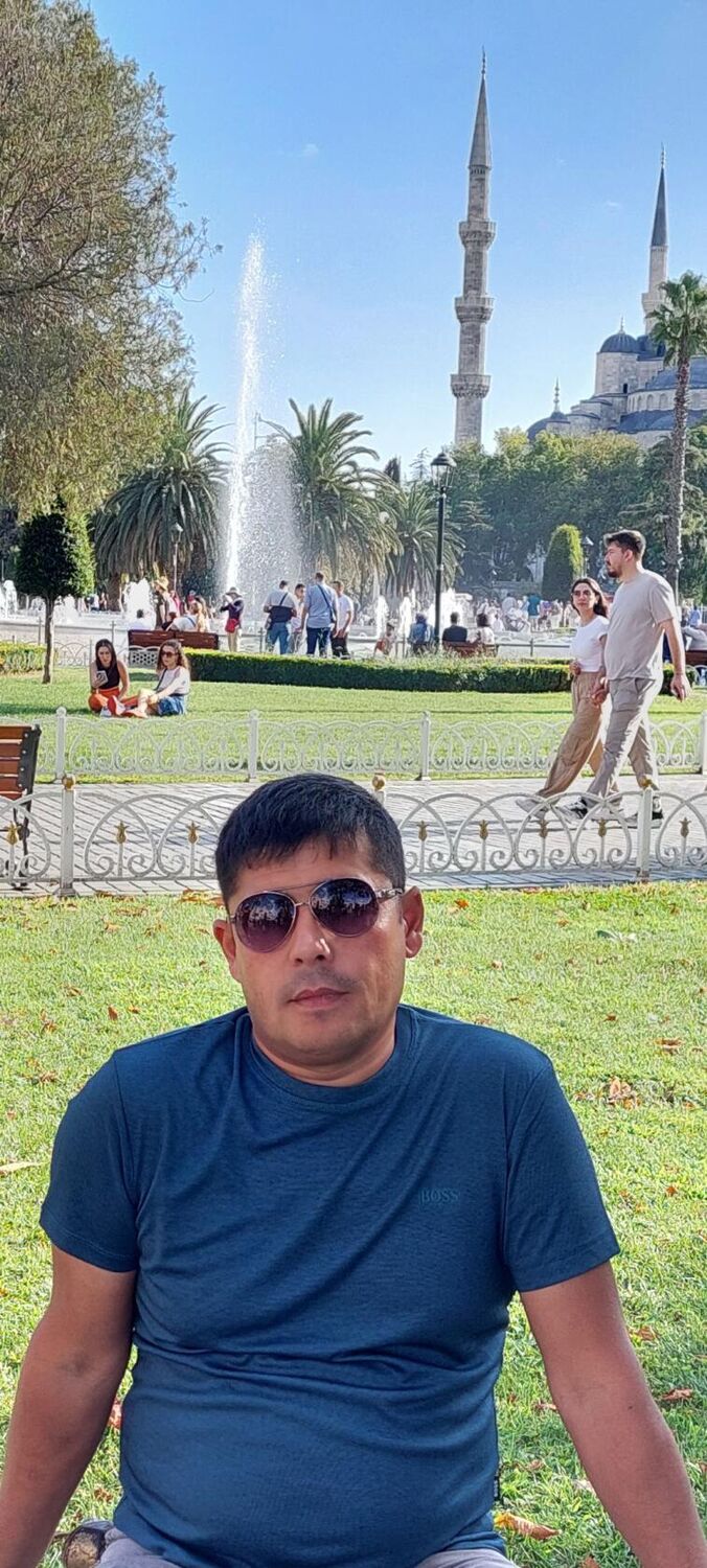  47580799  Inomjon, 42 ,    