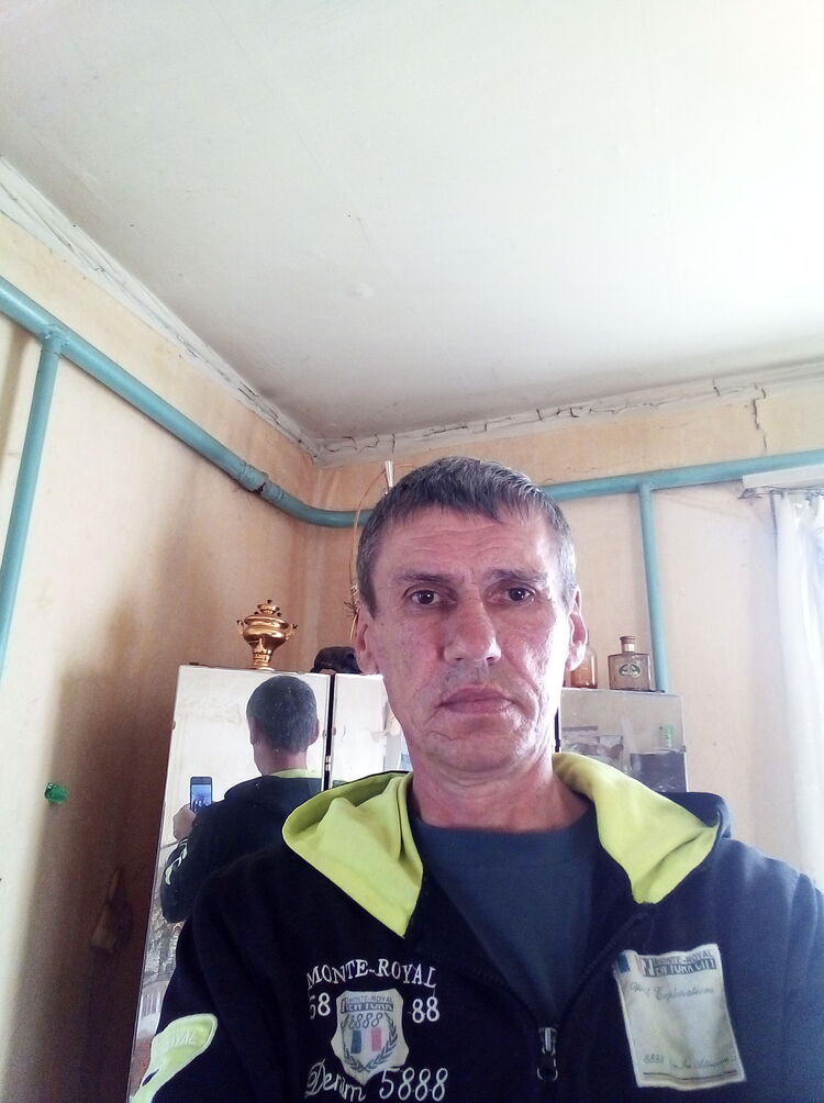  37278279  , 52 ,    